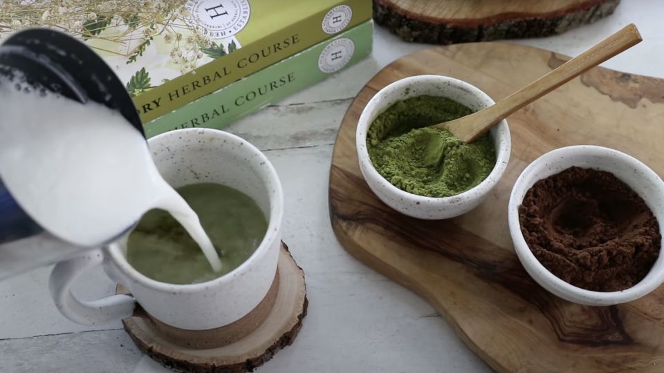 making Lion's Mane Matcha Tea